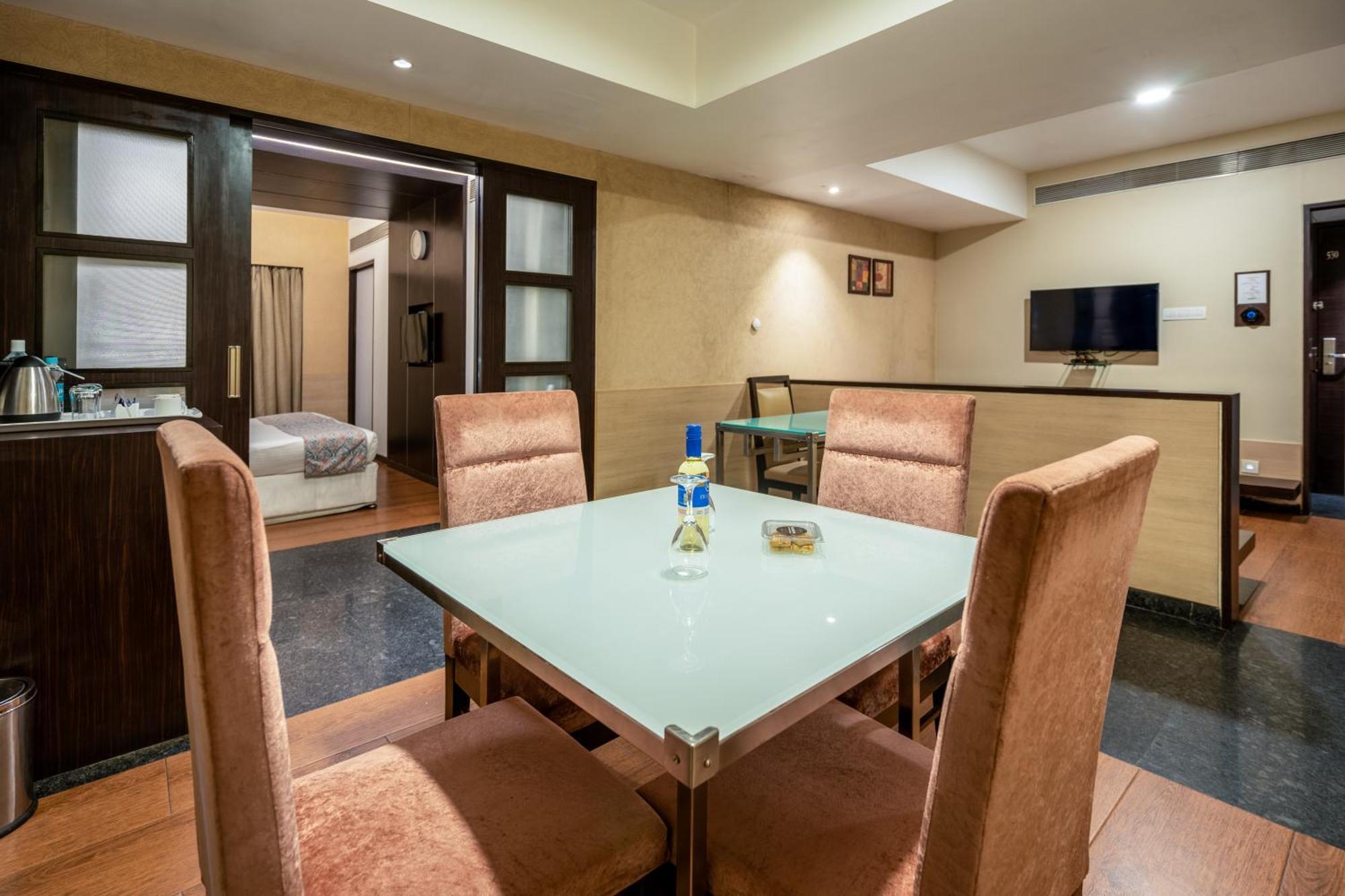 Hotel Gcc And Club