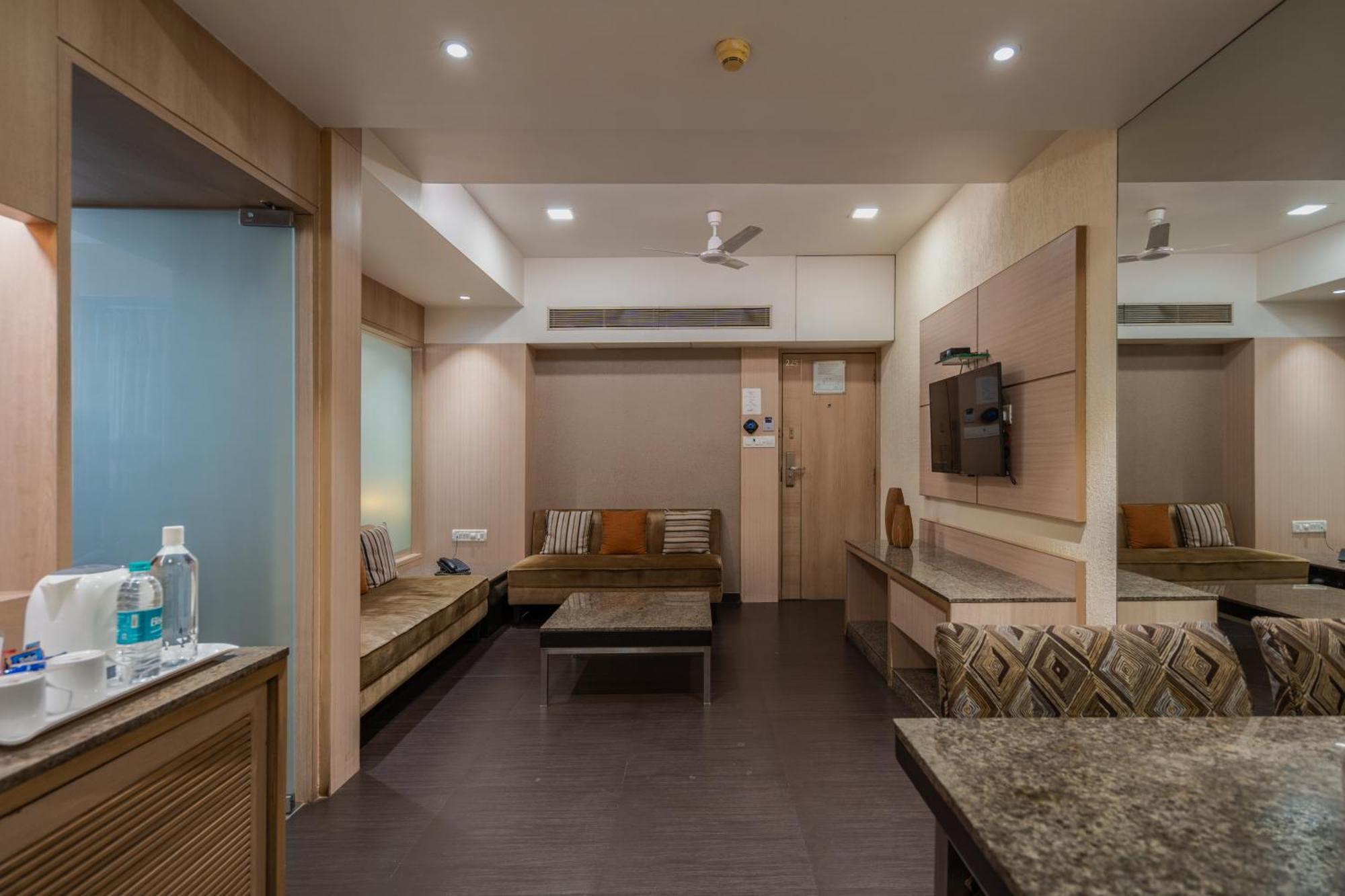 Hotel Gcc And Club Mira-Bhayandar